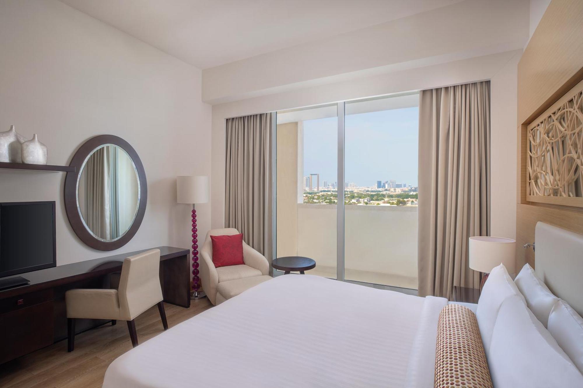 マリオット エグゼクティブ アパートメンツ ドバイ アル ジャダフ エクステリア 写真 A bedroom at the hotel