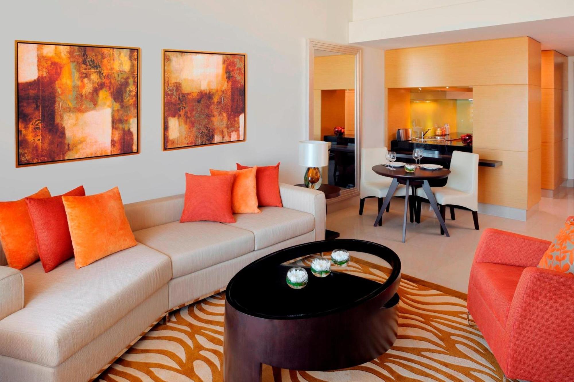 マリオット エグゼクティブ アパートメンツ ドバイ アル ジャダフ エクステリア 写真 A living room at the Taj Bengal