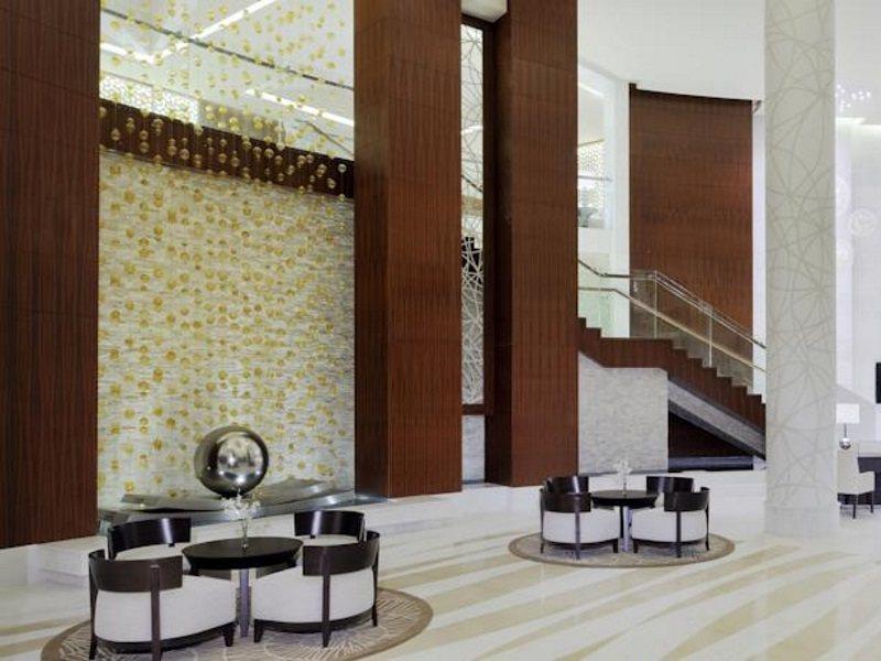 マリオット エグゼクティブ アパートメンツ ドバイ アル ジャダフ エクステリア 写真 The lobby of the hotel